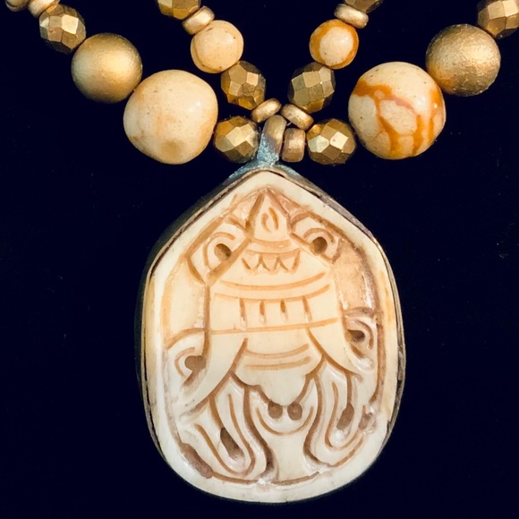 Handmade Vintage CARVED BONE - TIGER CORAL STATEMENT NECKLACE ⭐️NEW CONDITION - Picture 9 of 9